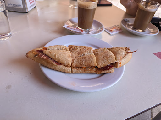 10411 bar paco el jamoncito