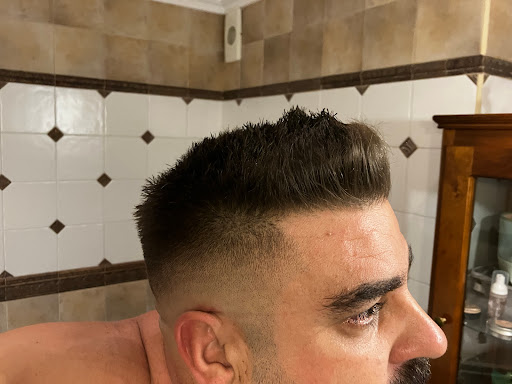 11285 barberia adrian estevez