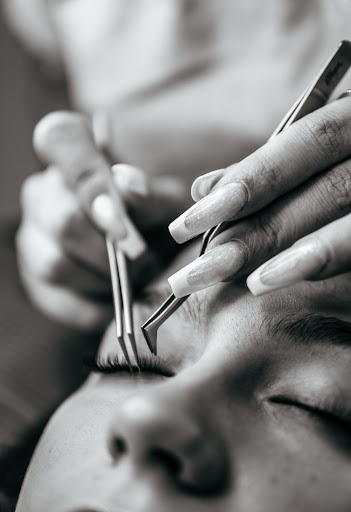 11729 black lash brow 1