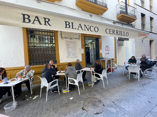 12143 bodeguita blanco cerrillo
