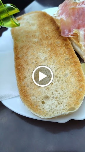 13577 cafe la para bar 1