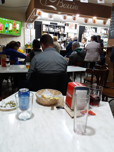 13723 cafe bar el barrio