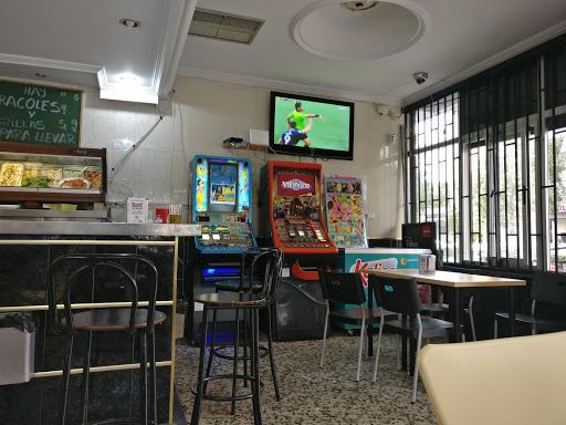 13929 cafeteria bar el pilar 1