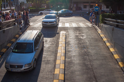 14690 calle benito mas y prat 4 garage