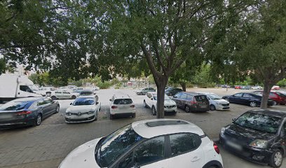 14747 calle tren changay 57 parking 1