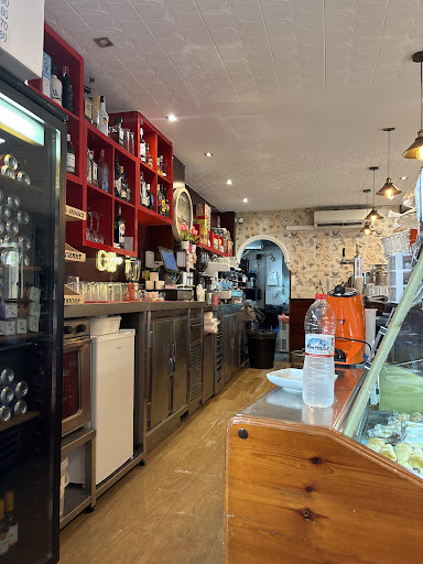 14832 canoe cafe bar