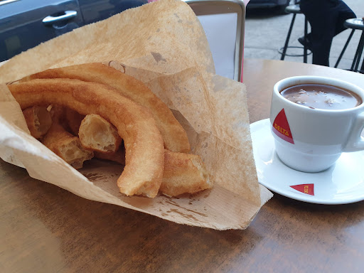 16748 churreria la paca