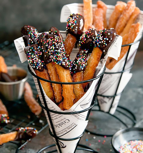 16790 churros con chocolate 1