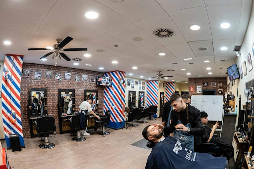 21436 fran academia y peluqueria masculina