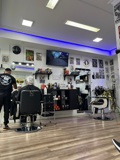 21589 friends and barber