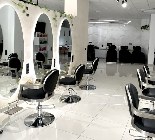 21981 gm beauty center sevilla peluqueria expertos en balayage y estetica sevilla