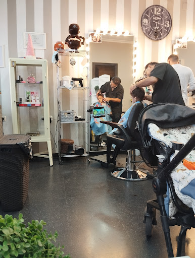 23773 isaias peluqueros 1