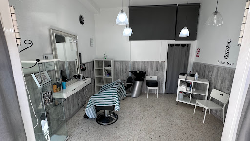 24424 kiko diaz barber 1