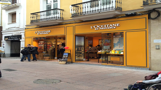24700 loccitane en provence
