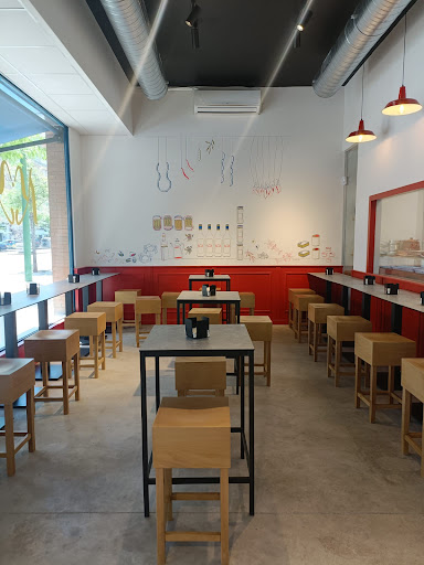 25602 la kika sevilla