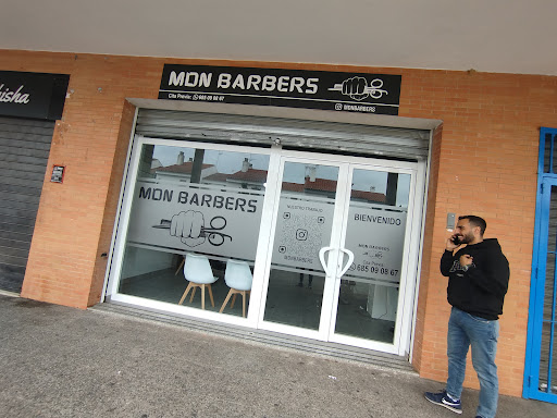 27669 mdn barbers 1