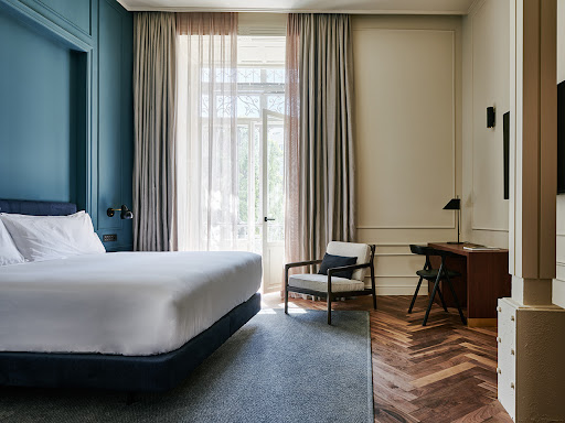 27874 mercer plaza sevilla