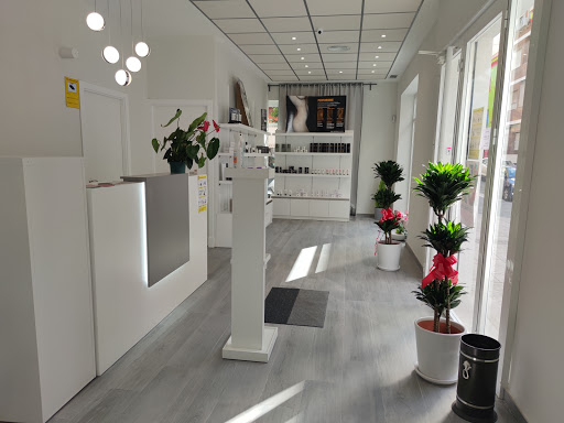 28057 meye los remedios 8211 clinica estetica 1