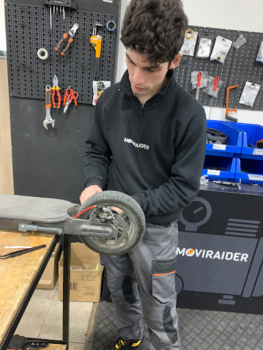 28495 moviraider nervion tienda y taller especializado en patinetes electricos