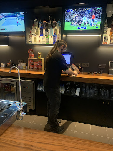 29372 orenes sports bar salon de juego 1