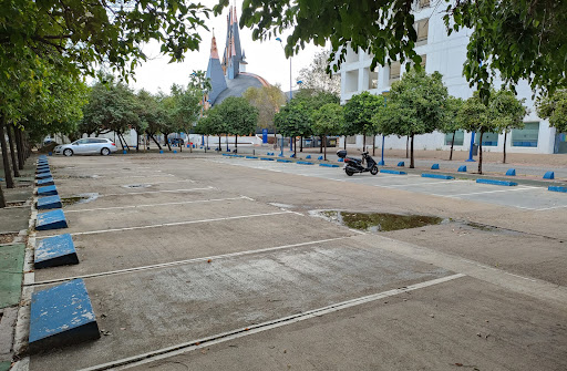 29800 parking