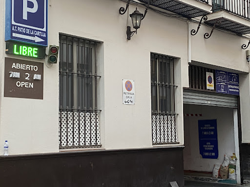 30020 parking patio de la cartuja