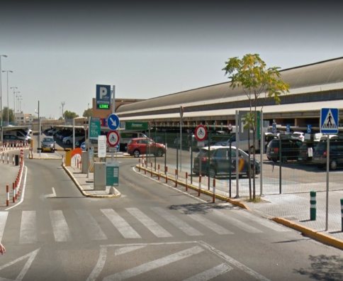 30069 parking saba estacion tren virgen del rocio