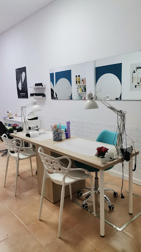 31329 peluqueria y estetica azul de loida 1