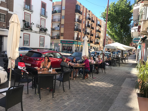 33173 restaurante alboroque 1