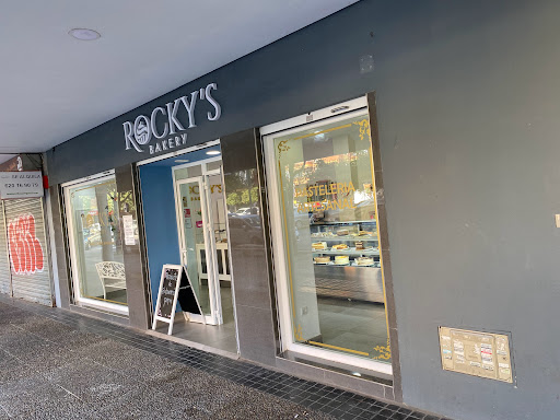 35355 rockys bakery bami 1