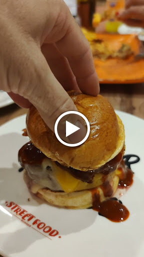 36822 street food burger bermejales 1