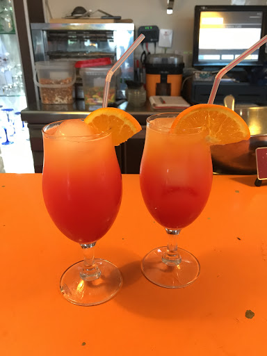 39389 trocadero cafe 1