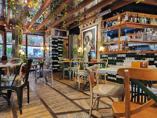 39522 universal people bar de tapas