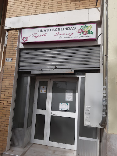 39535 unas esculpidas angela suarez