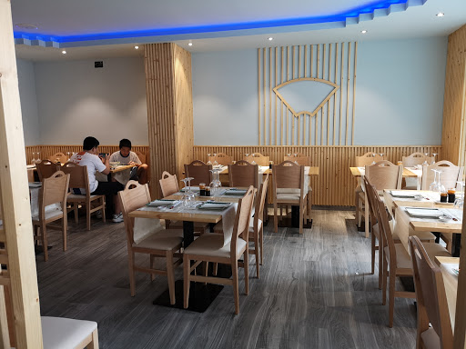 40126 yan. sushi bar sevilla