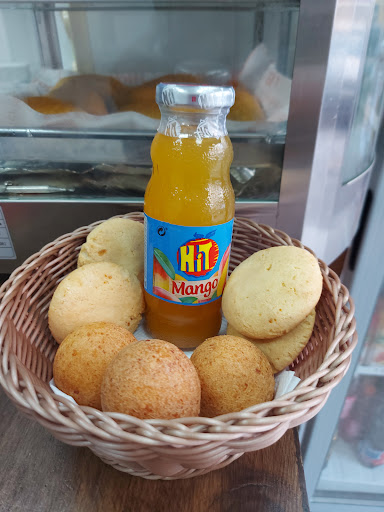 6963 antojos latinos sevilla espana 1