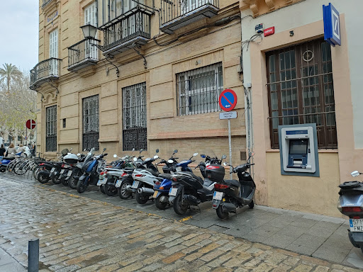 7220 aparcamiento motos calle badajoz