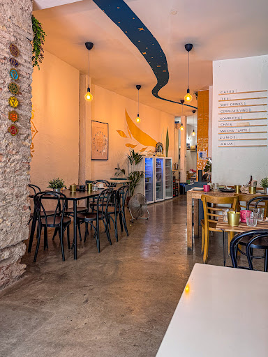 8375 balino yoga cafe 1