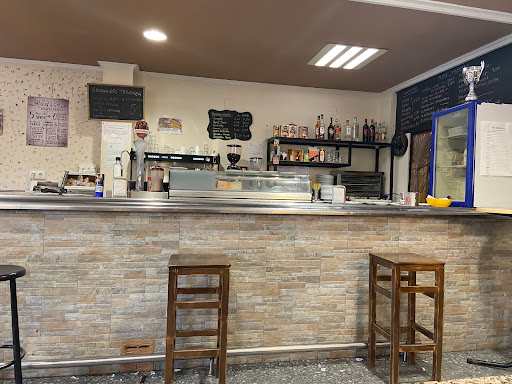 9083 bar desayunos tapas montaditos