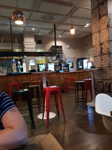 9805 bar la escondida