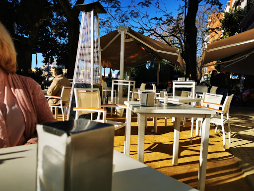 10346 bar mr. triton. nervion