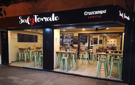 10821 bar restaurante sal y tomate
