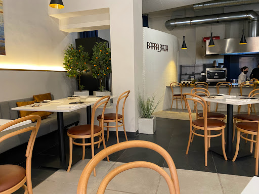 11414 barra baja restaurante 2