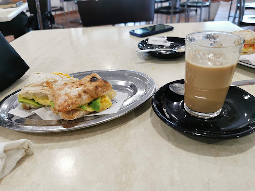 13303 cafe bar la juntina