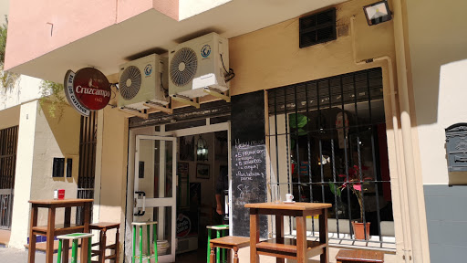 13373 cafe bar los castanos