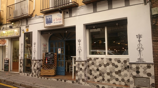 13467 cafe bar tertulia