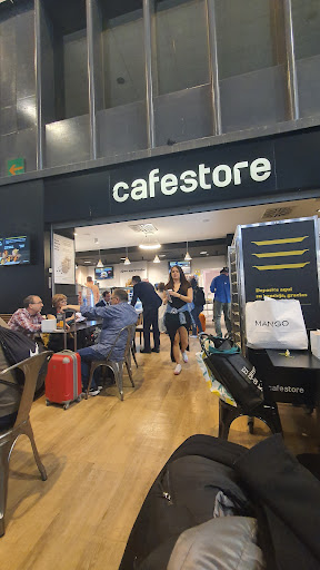 13795 cafestore interior estacion santa justa