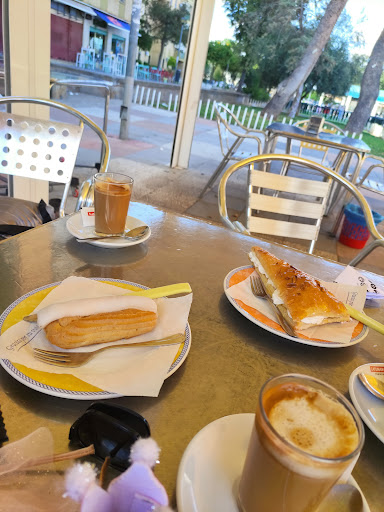 13944 cafeteria bar martinez 2