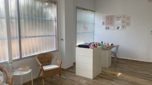 14976 carolina peluqueria y estetica