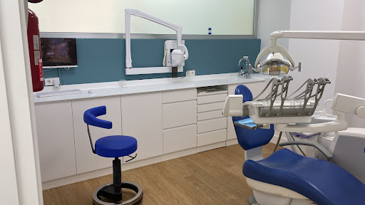 15836 centro odontologico integral sevilla este